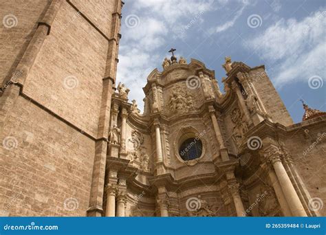 Fasad Av Puerta De Los Hierros Of The Adoption Cathedral Valencia Spain