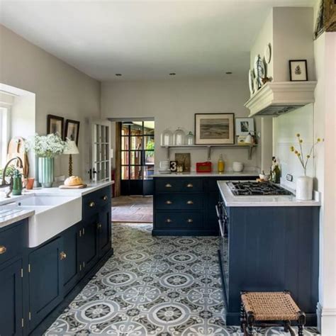 27 Best Stylish Kitchen Flooring Ideas To Give Your Scheme A New Look