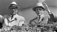 Erich Honecker und Walter Ulbricht winken zur Mai-Parade 1972 in Berlin ...