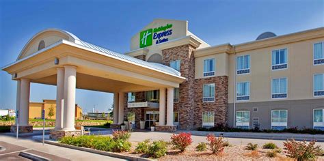 Hotel in Andover, KS | Holiday Inn Express & Suites East Wichita I-35