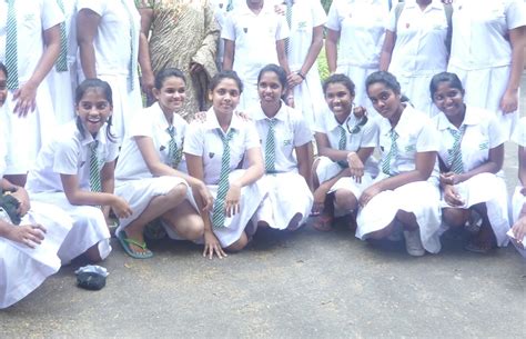 Sri Lankan School Girls 3 Sri Lankan And Desi Indian Girls