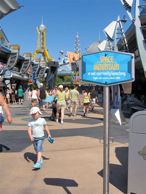 Photo Update Magic Kingdom Hall Of Presidents Space Mountain And