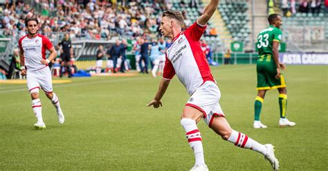 Han spiller hovedsageligt som angriber for fc emmen i æresdivisionen. Debutant FC Emmen stunt met zege bij ADO Den Haag ...