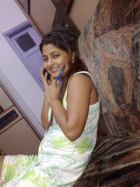 Hot Desi Womens At Home Full Hd Images Beautiful Desi Sexy Girls Hot