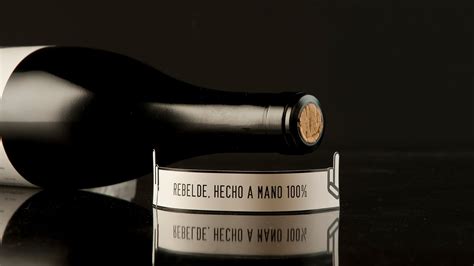 Que es muy alto y robusto: BIGARDO - Rebel from Toro on Packaging of the World - Creative Package Design Gallery