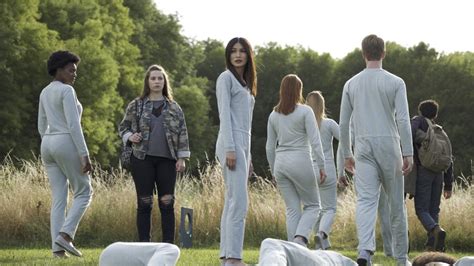Humans Season 3 Sneak Peek See How The New Synths Are Made Video