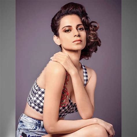 kangana ranaut flaunts her sexy body in this picture kangana ranaut hot and sexy pictures