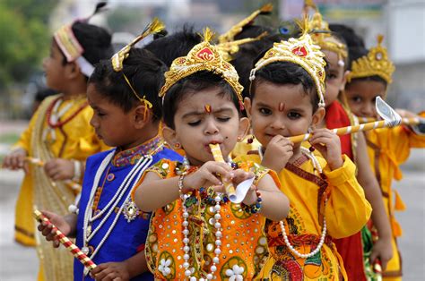 Krishna Janmashtami 2017 Quotes Poems Wishes Messages And Pictures