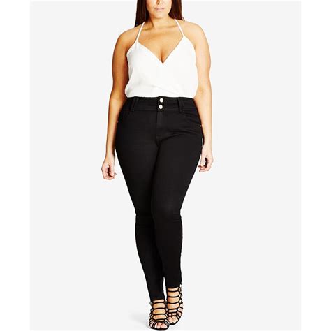 Best Plus Size Jeans For Women Flattering Denim For Plus Sizes The Daily Dish