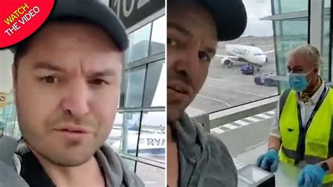 Ryanair Customer Blocked From Getting On Plane For Not Having A Mask Mirror Online