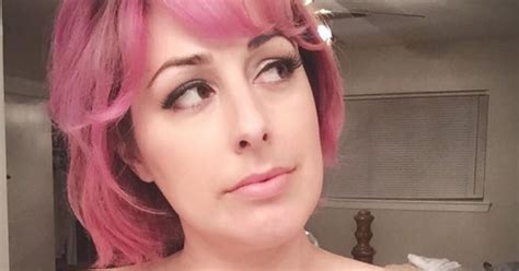 She Posts A Topless Selfie To Reveal The Victims Of Hb2