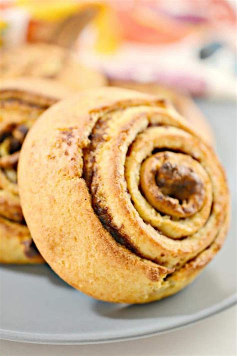 The ketogenic diet is a high fat, medium protein, low carbohydrate diet that has been proven to result in more effective weight loss and improved metabolic state and brain function. Keto Cinnamon Rolls - Super Yummy Low Carb Copycat