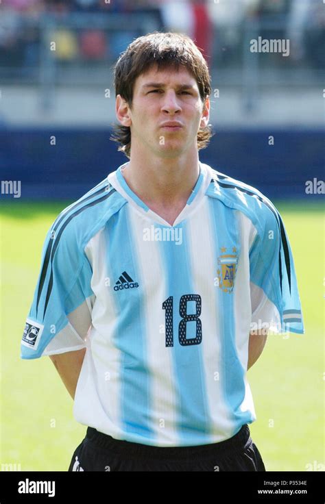 Lionel Messi Young Lionel Messi Young Life Лионе́ль андре́с ме́сси