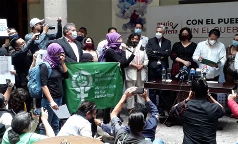 Papá de mario y victoria. Feministas encaran a Mario Delgado y le exigen impedir la ...