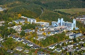 Siegen von oben - Hochhaus- Gebäude der Universität Universität Siegen ...