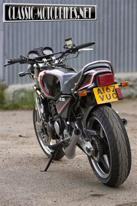 Was an icon of the past. Racing Cafè: Yamaha RD 350 LC Special