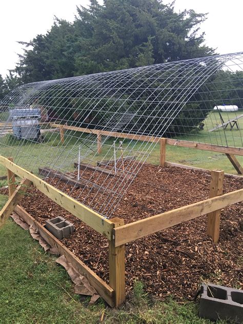 We show you wood greenhouse plans free that come with the materials and tools needed to get the job done. Building a DIY greenhouse