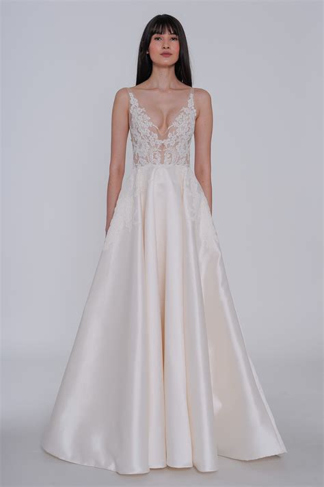 Glamorous and vintage styling on dramatic silhouettes. Lazaro Bridal Spring 2019 | dresses | Lazaro bridal ...