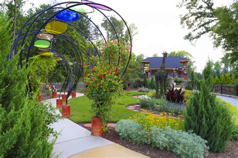 This Sunday is Groovin' in the Garden - Jazz at Gateway Gardens | 88.5 WFDD