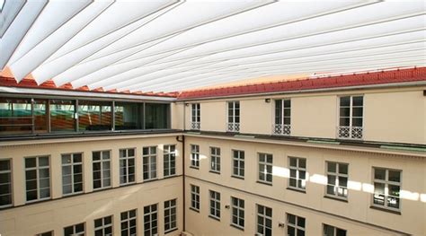 +49 89 435 49 490). SEFAR - HVB Bank, Convertible Open-Air Atrium