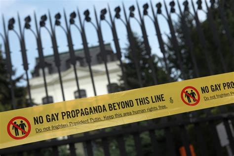 Explainer Russia S Gay Propaganda Laws A Rich Life