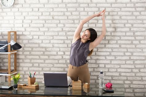 10 Office Ergonomics Tips For Preventing Repetitive Strain Injuries