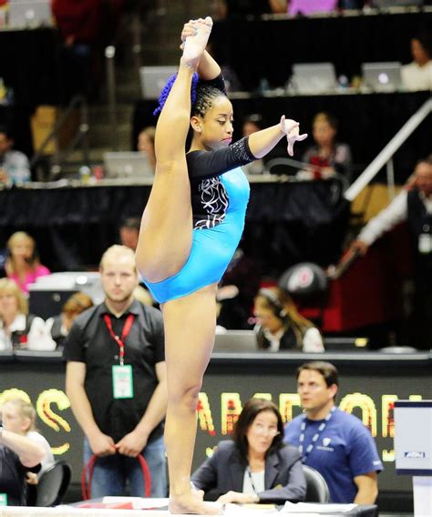 Watch This College Gymnast Casually Slay Her Floor Routine Gymnastics Routines Olympic