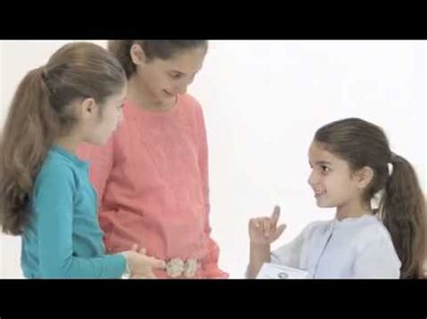 وزارة الصحة، موقف تطعيم الفرق الطبية ضد فيروس كورونا، موضحاً أنه تم البدء فى تطعيم الأطقم الطبية بمستشفى التأمين الصحي، والحميات، والصدر، والجامعة، والمستشفيات المركزية التى. ‫حملة تطعيم شلل الاطفال ًً- عامر طلال‬‎ - YouTube