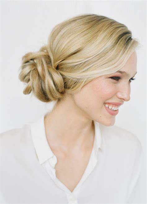 This style is fit for formal as well as casual wedding. 21 Casual Wedding Hairstyles That Make Everyone Love It ...