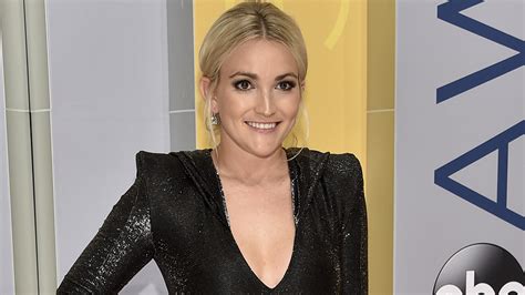 Apr 04, 1991 · born in 1991 to lynn spears and jamie spears, jamie lynn spears was first known for being britney spears' younger sister. Jamie Lynn Spears Net Worth 2021: How Much She Makes Vs ...