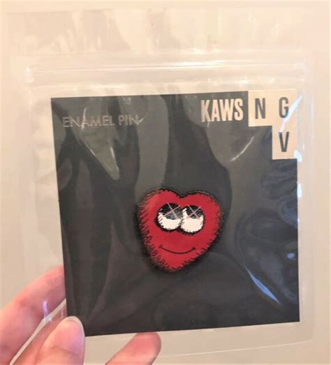 Kaws Heart Red 2019 Pin Badge Pin Back Australian Exhib Ngv Design