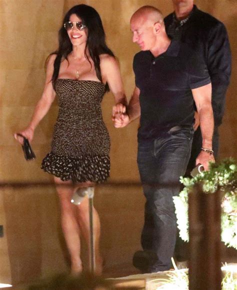 jeff bezos lauren sánchez enjoy date after his ex files for divorce