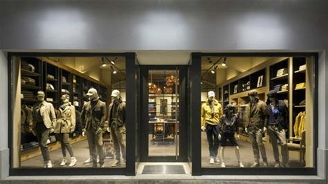 Fgf Store A Cortina Vogue Italia