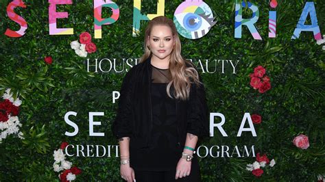 Youtube Star Nikkietutorials Comes Out As Transgender Woman Nbc4