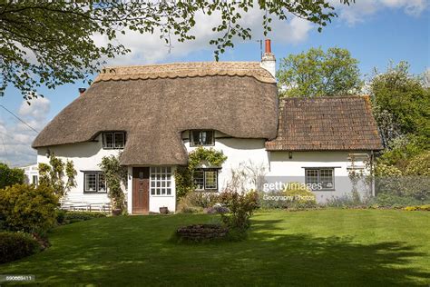 Thatched Attractive Country Cottage Cherhill Wiltshire England Uk