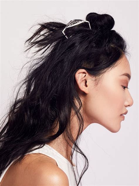 With this duo of hair clips, you'll find yourself the envy of your friends. Simple Metal Claw | Clip hairstyles, Hair lengths, Hair styles