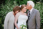 A BEAUTIFUL NEW TREND: THE PARENTS' FIRST LOOK | WEDDING TIPS FOR ...