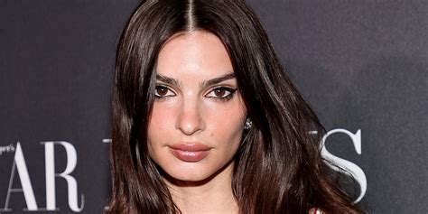 Emily Ratajkowski Shares Her Thoughts On Having Sex On A First Date