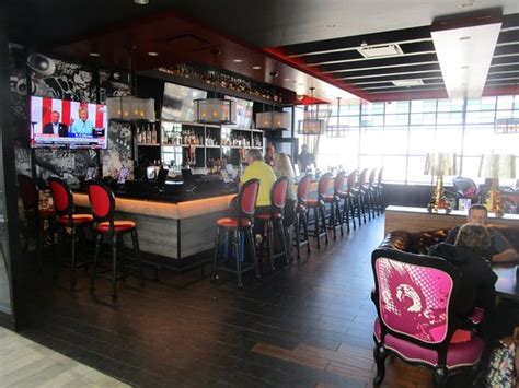 Cbgb At Newark Terminal C Restaurant Reviews And Photos Tripadvisor