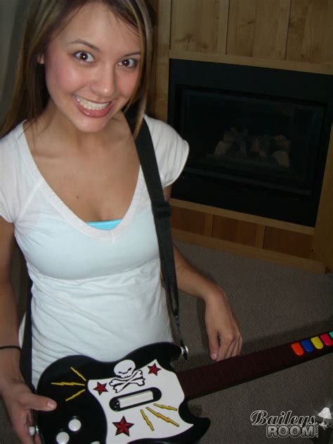 Hot Girl Playing Guitar Naked Telegraph