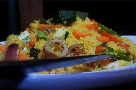 A zuba markadadden kayan miya cikin soyayyen man. Yadda ake vegetable couscous #foodie #vegetables #vegetablecouscous #hausa | Vegetable couscous ...