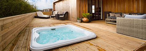 Read user reviews of hot tubs, jacuzzis & spas at review centre. Jacuzzi® UK: Hot Tubs and Bathroom Products