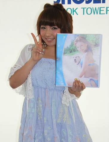 Sashiko entre focas ex SDN48 con álbum de fotos y avance de stage 5