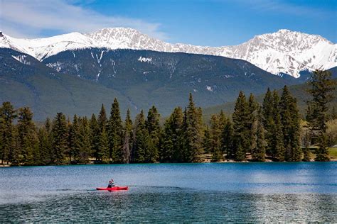 Lac Beauvert Explore Jasper National Park Alberta Canada
