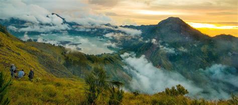 10 Gunung Terindah Di Indonesia Go Alam Keindahan Dunia Yang