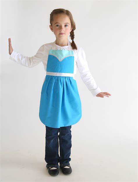 Free Sewing Pattern For Elsa Dress Up Apron Its Always Autumn