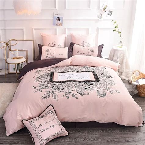 2018 New 4 6 7pcs Luxury Egypt Cotton Sex Goddess Bedding Set Embroidery Lace Duvet Cover Bed