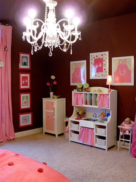 This monogram wall décor is a great for a shabby chic princess bedroom. 5 Great Color Palettes For Your Kid's Room - Scottsdale ...