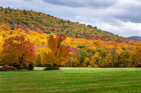 Fall In Massachusetts 12 Must Visit Destinations And Fall Fun Ideas
