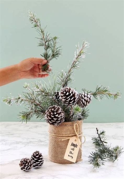 Extraordinary Winter Table Decoration You Can Make 60 Diy Christmas